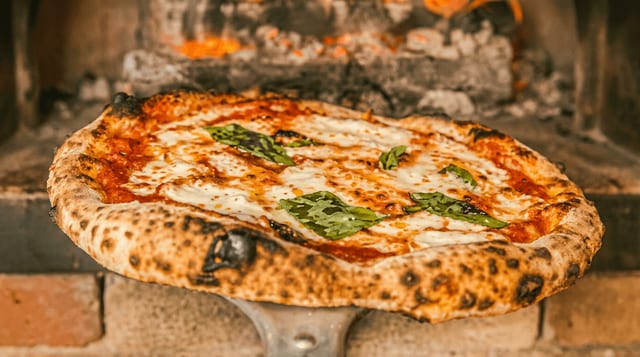 Margherita Pizza.